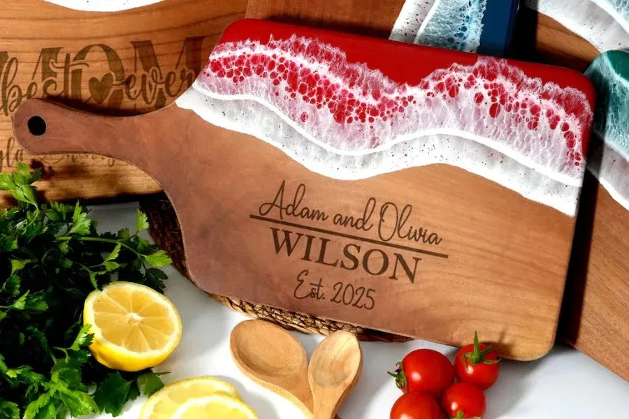 Cutting board top keywords on Etsy